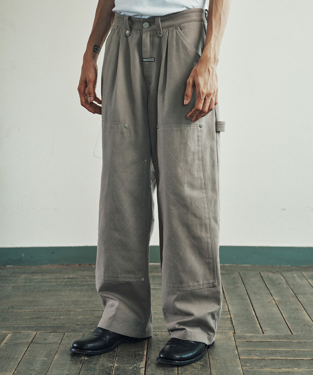 더바이닐하우스(THEVINYLHOUSE) STITCH DOUBLE KNEE PANTS SAND