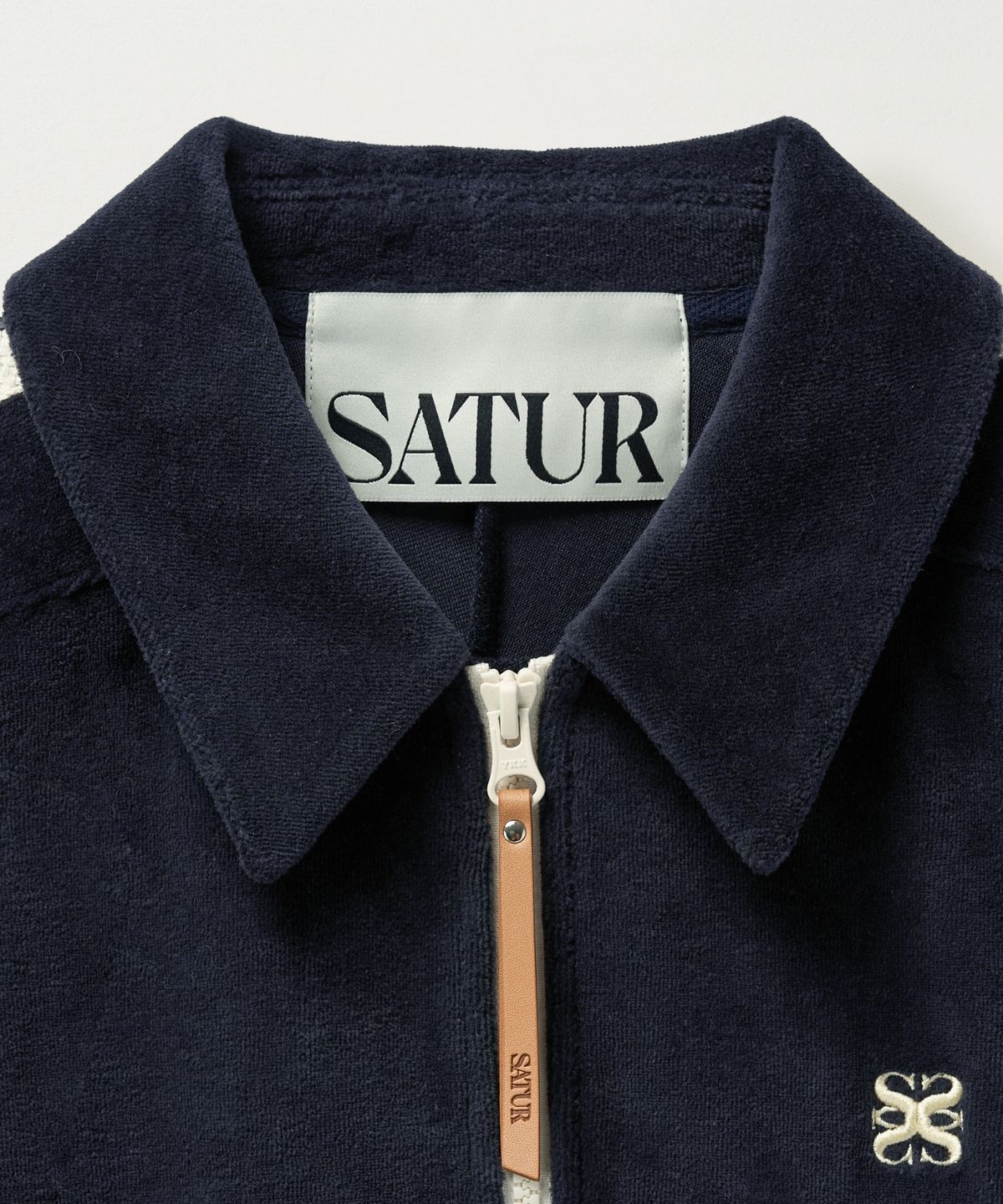 세터(SATUR) (W) 로턴 벨루어 칼라 자켓 네이비