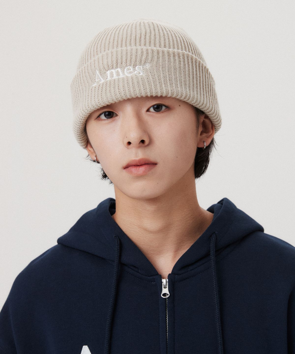 아메스 월드와이드(AMES-WORLDWIDE) BASIC LOGO BEANIE BEIGE