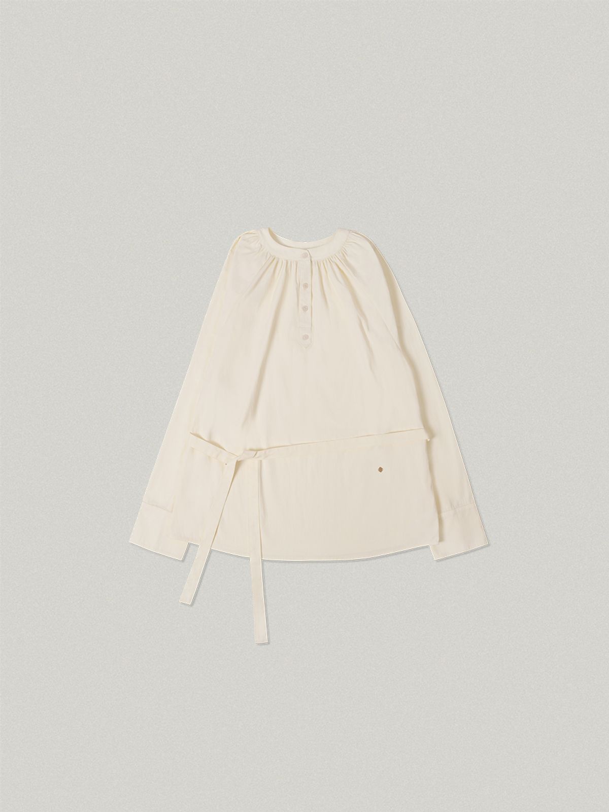폴뉴아(FOLNUA) LIER HENRY NECK BLOUSE (CREAM)