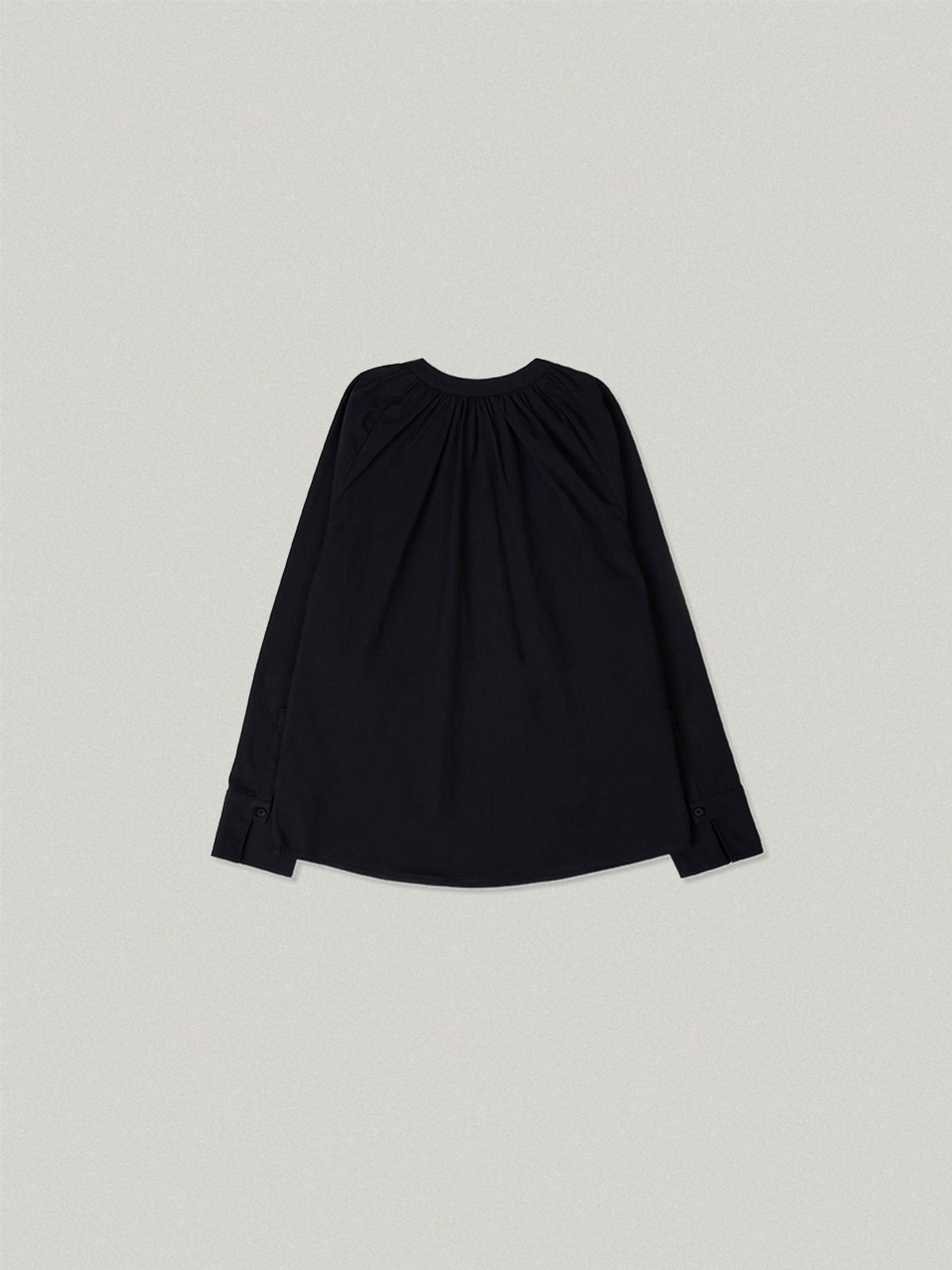폴뉴아(FOLNUA) LIER HENRY NECK BLOUSE (BLACK)