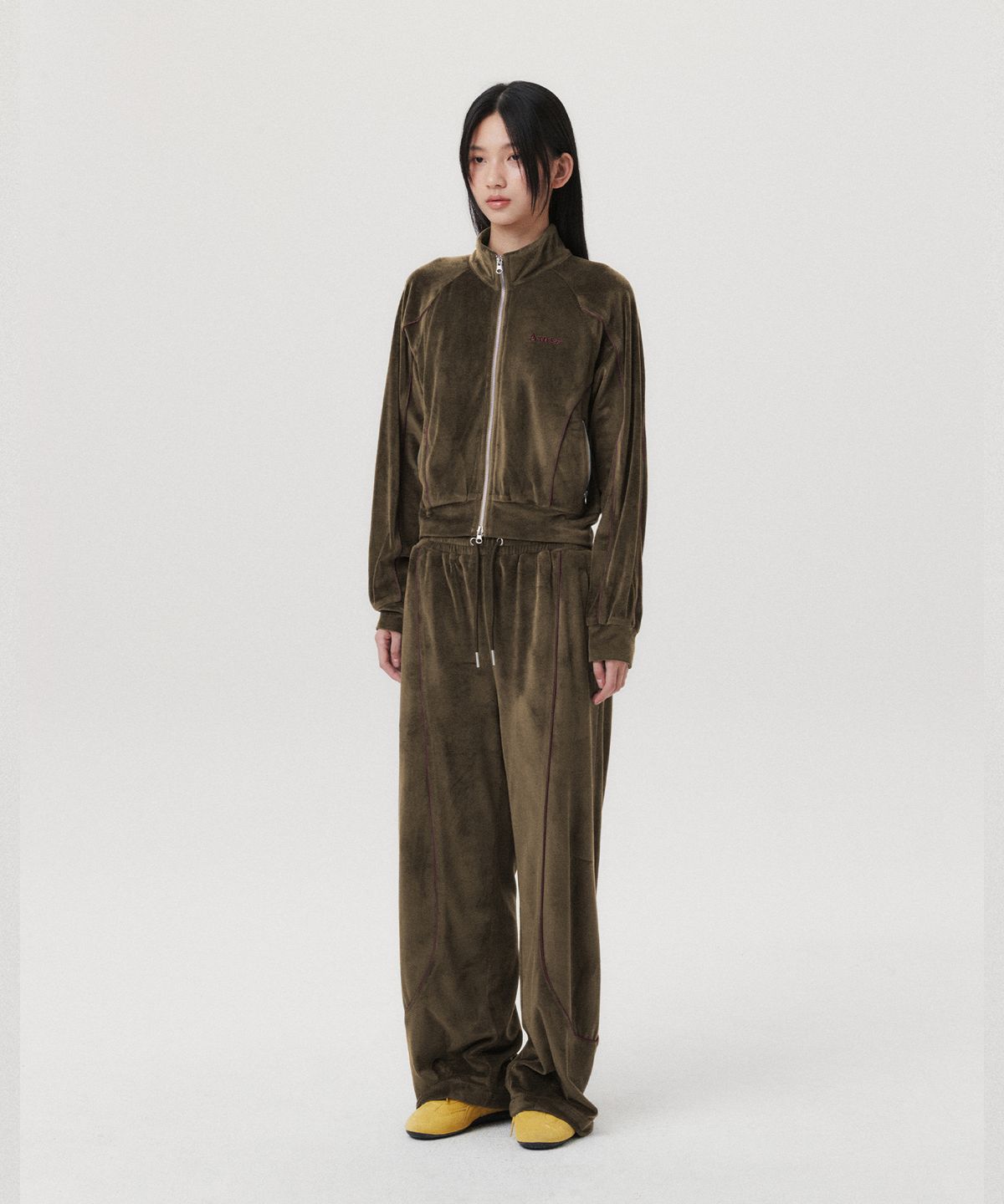 아메스 월드와이드(AMES-WORLDWIDE) VELOUR TRACK PANTS KHAKI