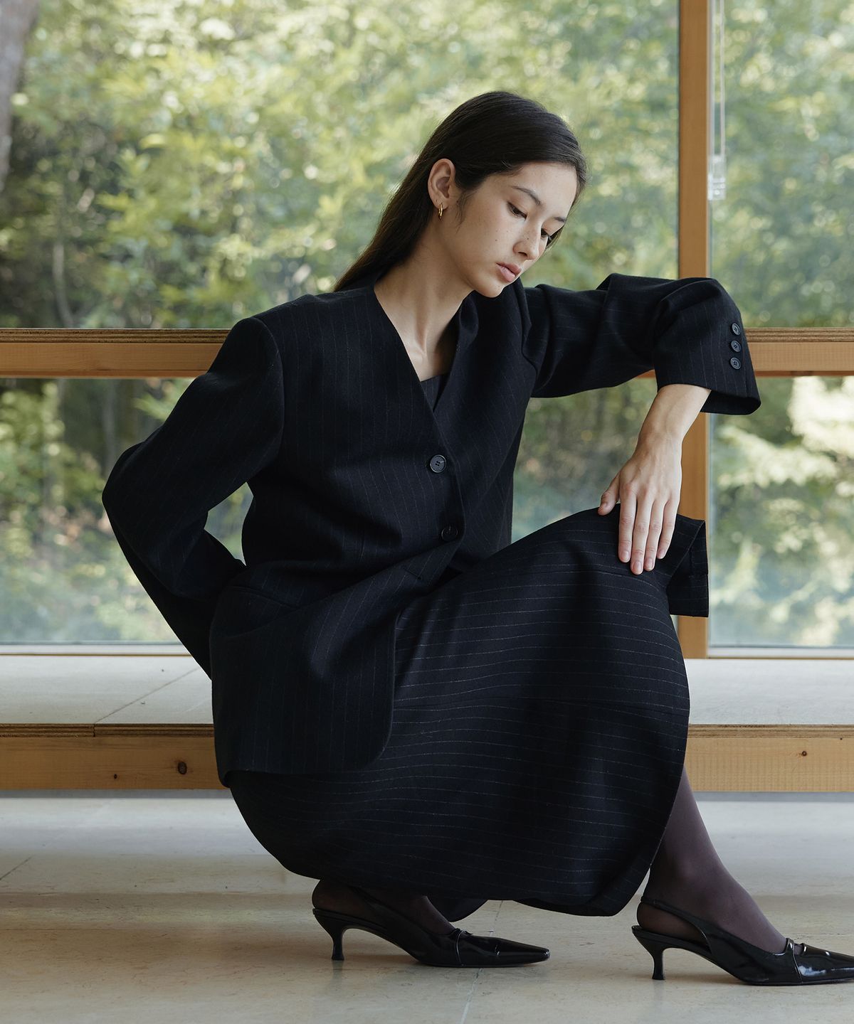 오떼뜨(OCTETTE) WOOL STRIPE NOCOLLAR BLAZER_2COLOR