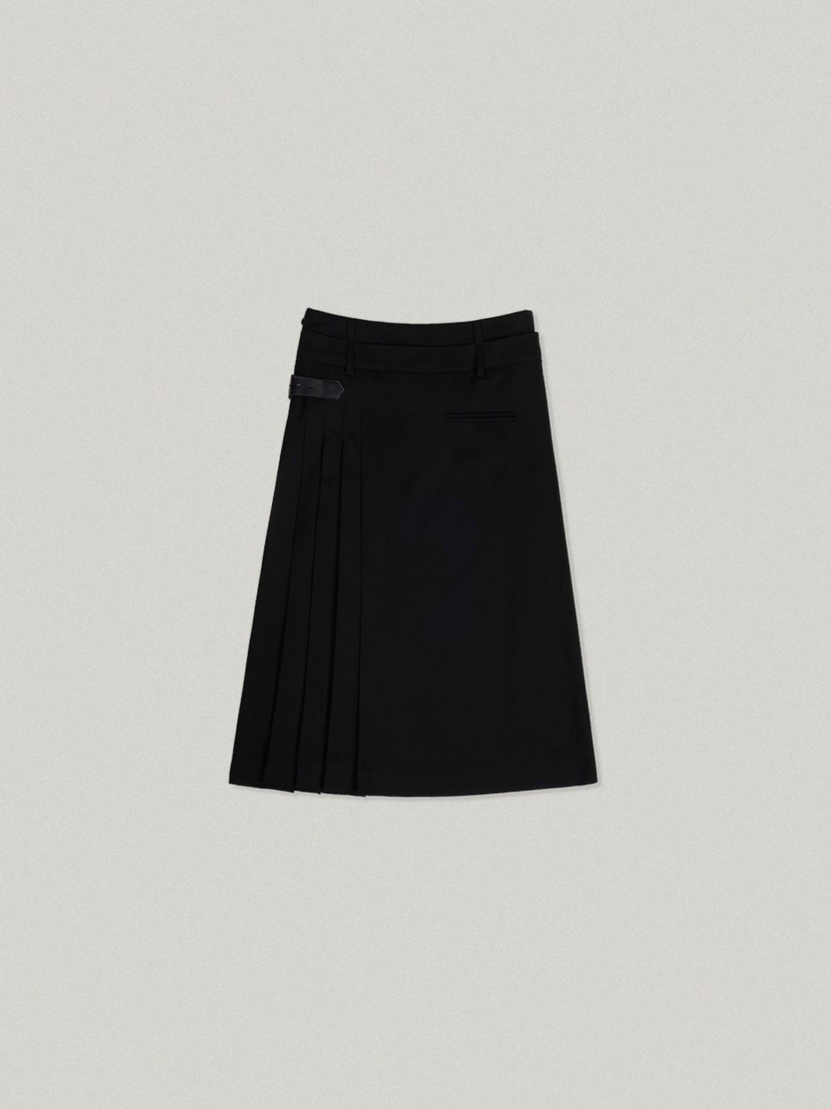 폴뉴아(FOLNUA) AGRAFE PLEATS SKIRT (BLACK)