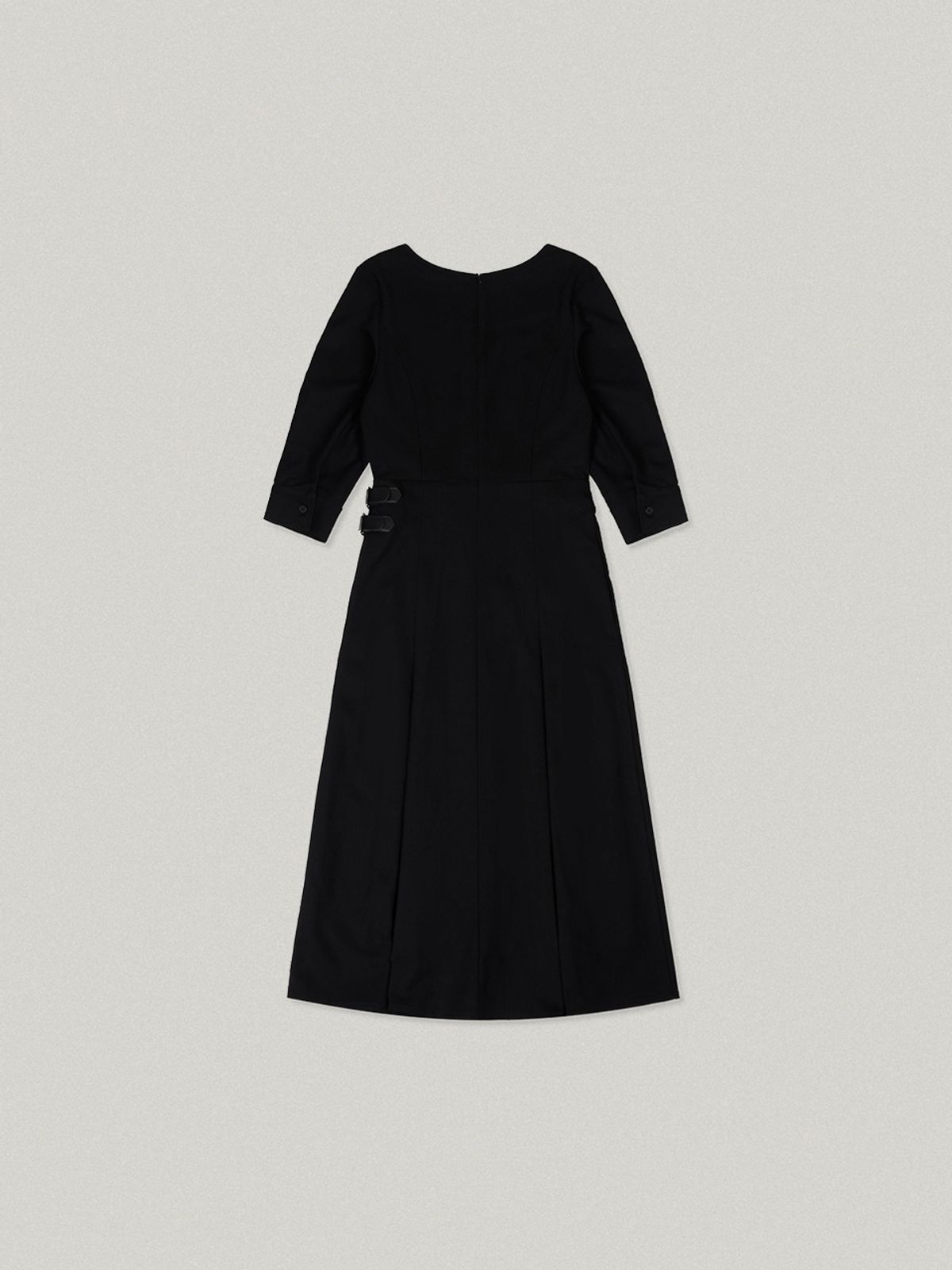 폴뉴아(FOLNUA) AGRAFE PLEATS LONG DRESS (BLACK)
