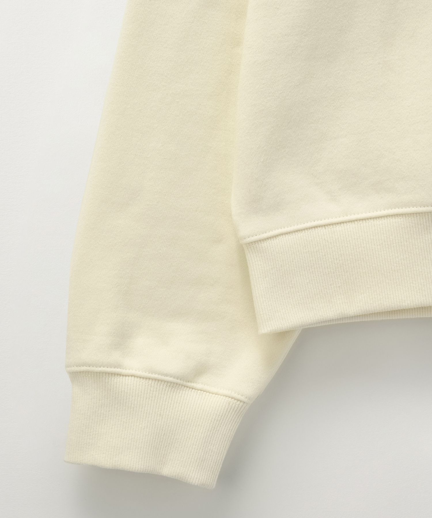 MUSINSA | SATUR Angel graphic sweatshirt cream