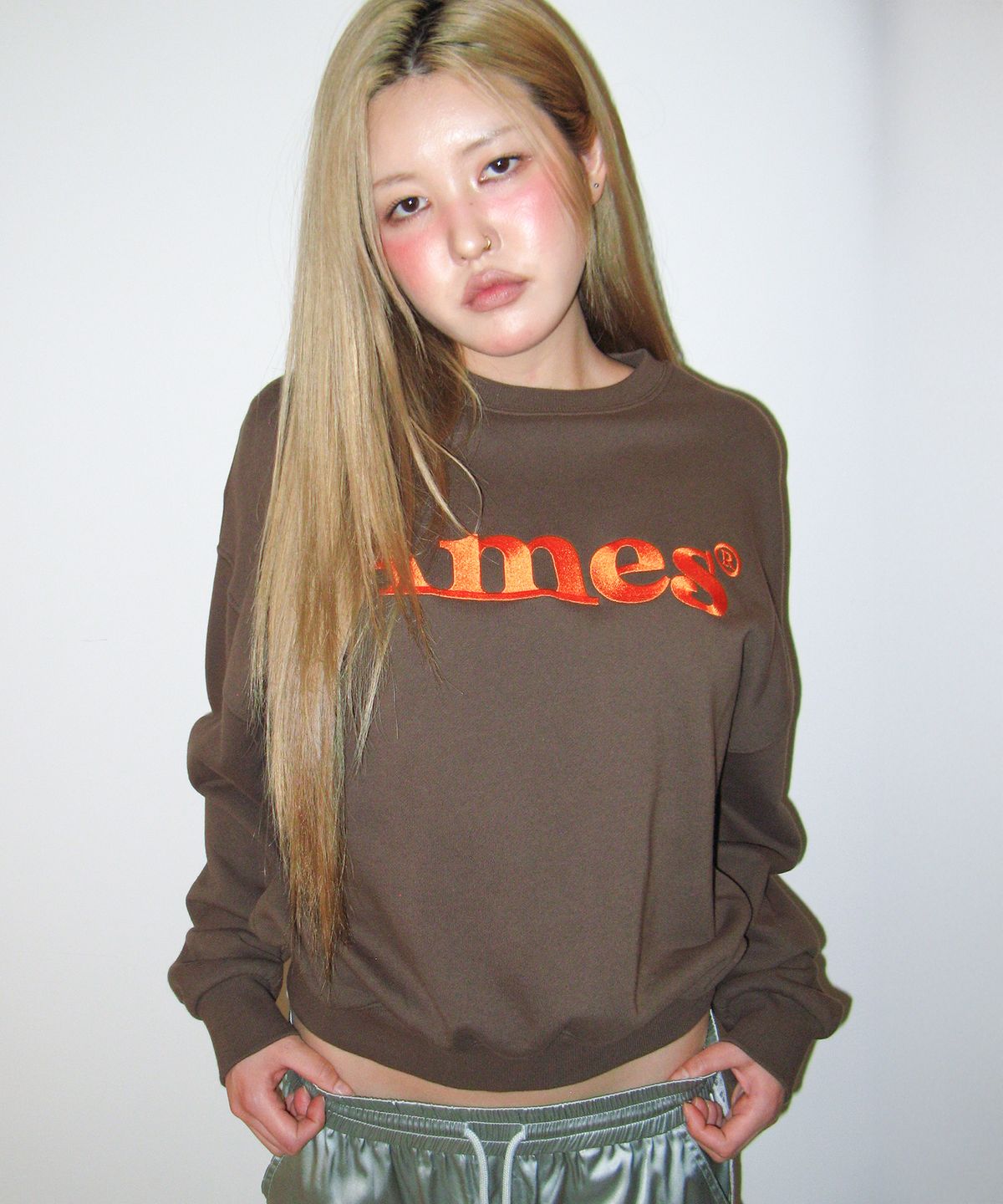 아메스 월드와이드(AMES-WORLDWIDE) BASIC LOGO SWEATSHIRT BROWN