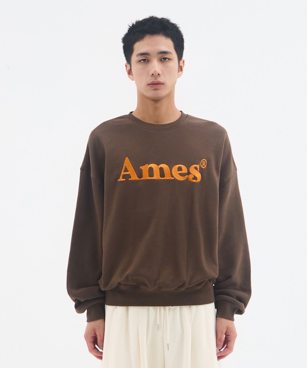 아메스 월드와이드(AMES-WORLDWIDE) BASIC LOGO SWEATSHIRT BROWN
