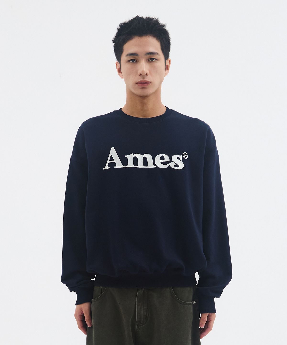 아메스 월드와이드(AMES-WORLDWIDE) BASIC LOGO SWEATSHIRT NAVY