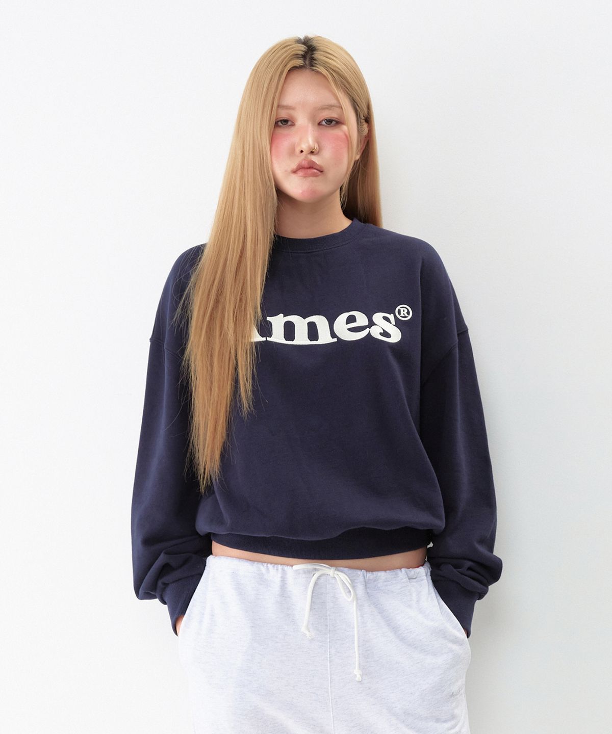 아메스 월드와이드(AMES-WORLDWIDE) BASIC LOGO SWEATSHIRT NAVY