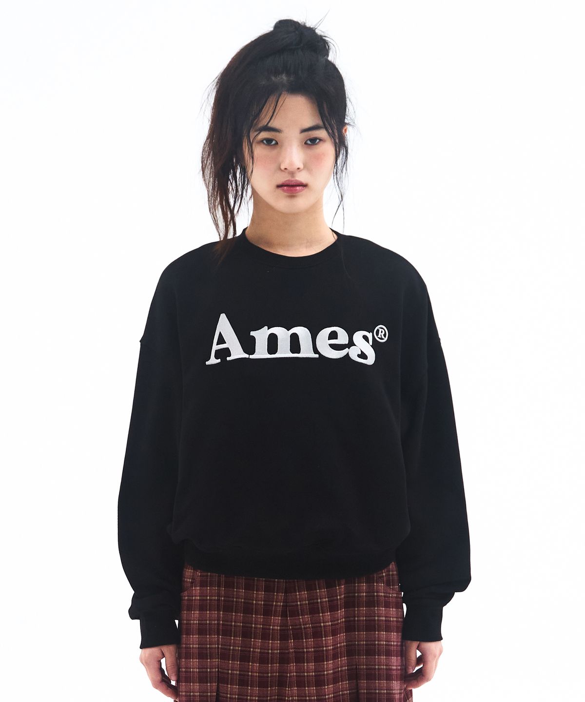 아메스 월드와이드(AMES-WORLDWIDE) BASIC LOGO SWEATSHIRT BLACK
