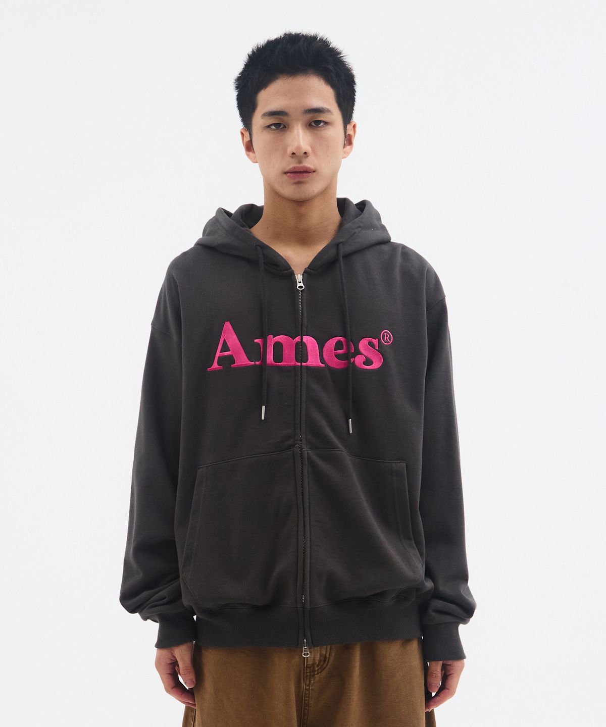 아메스 월드와이드(AMES-WORLDWIDE) BASIC LOGO HOODIE ZIP UP CHARCOAL