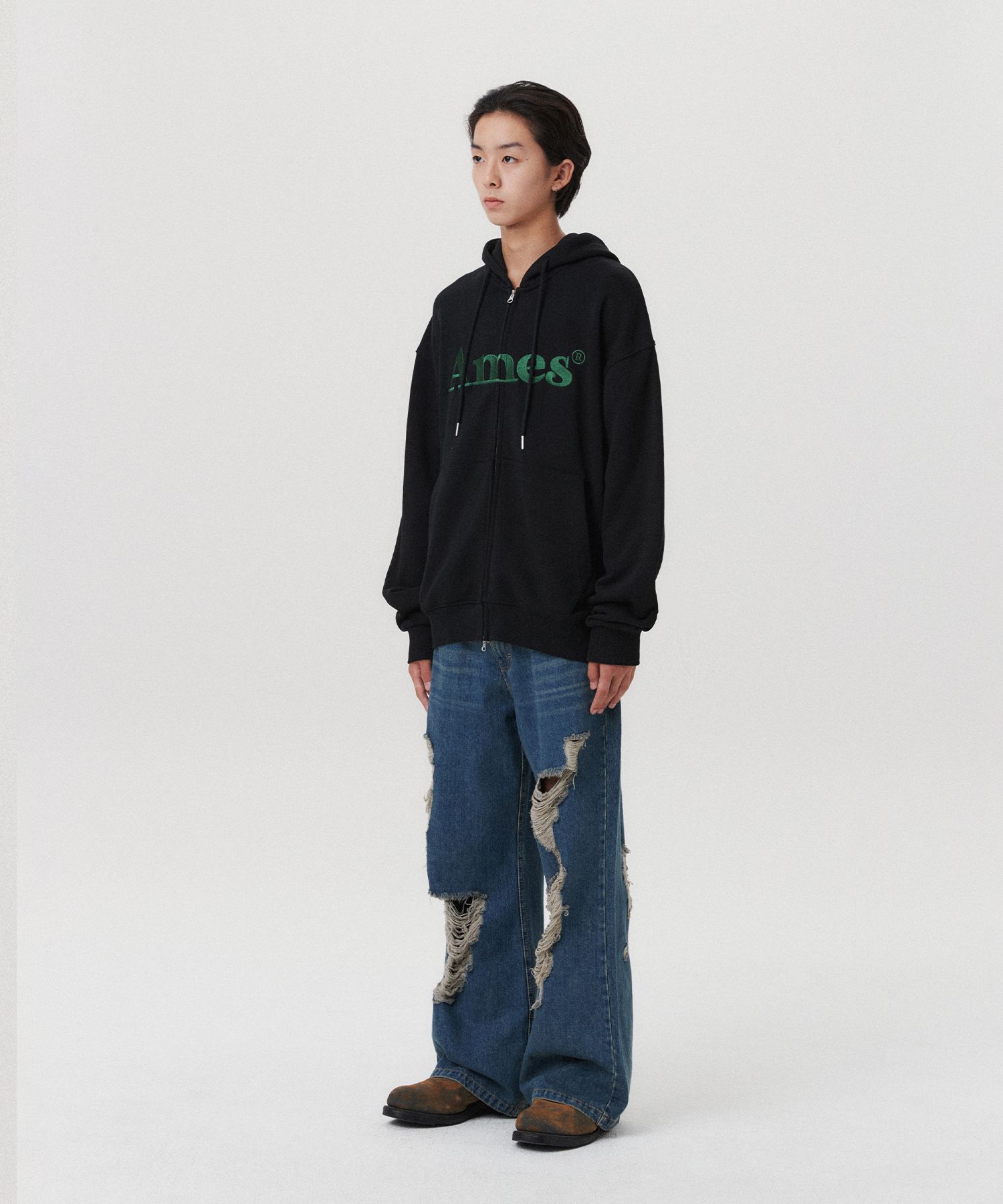 MUSINSA | AMES-WORLDWIDE BASIC LOGO HOODIE ZIP UP BLACK