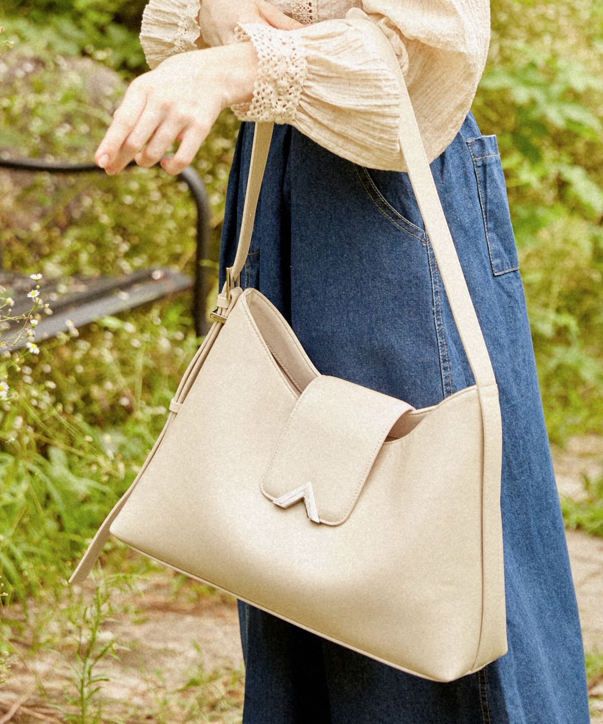 벨류엣(VALLUAT) Ruming bag_Ivory