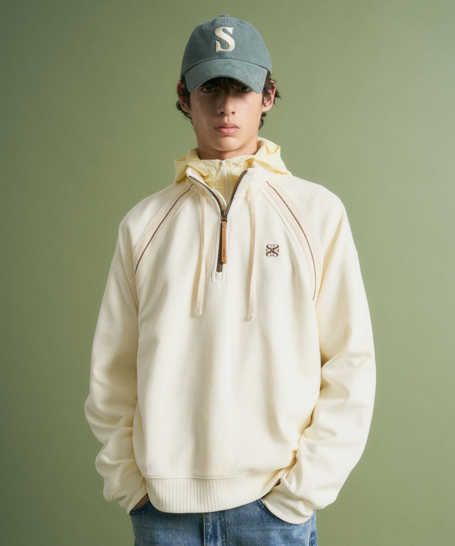 MUSINSA | SATUR Lawton Half Zip Up Sweatshirt Cream