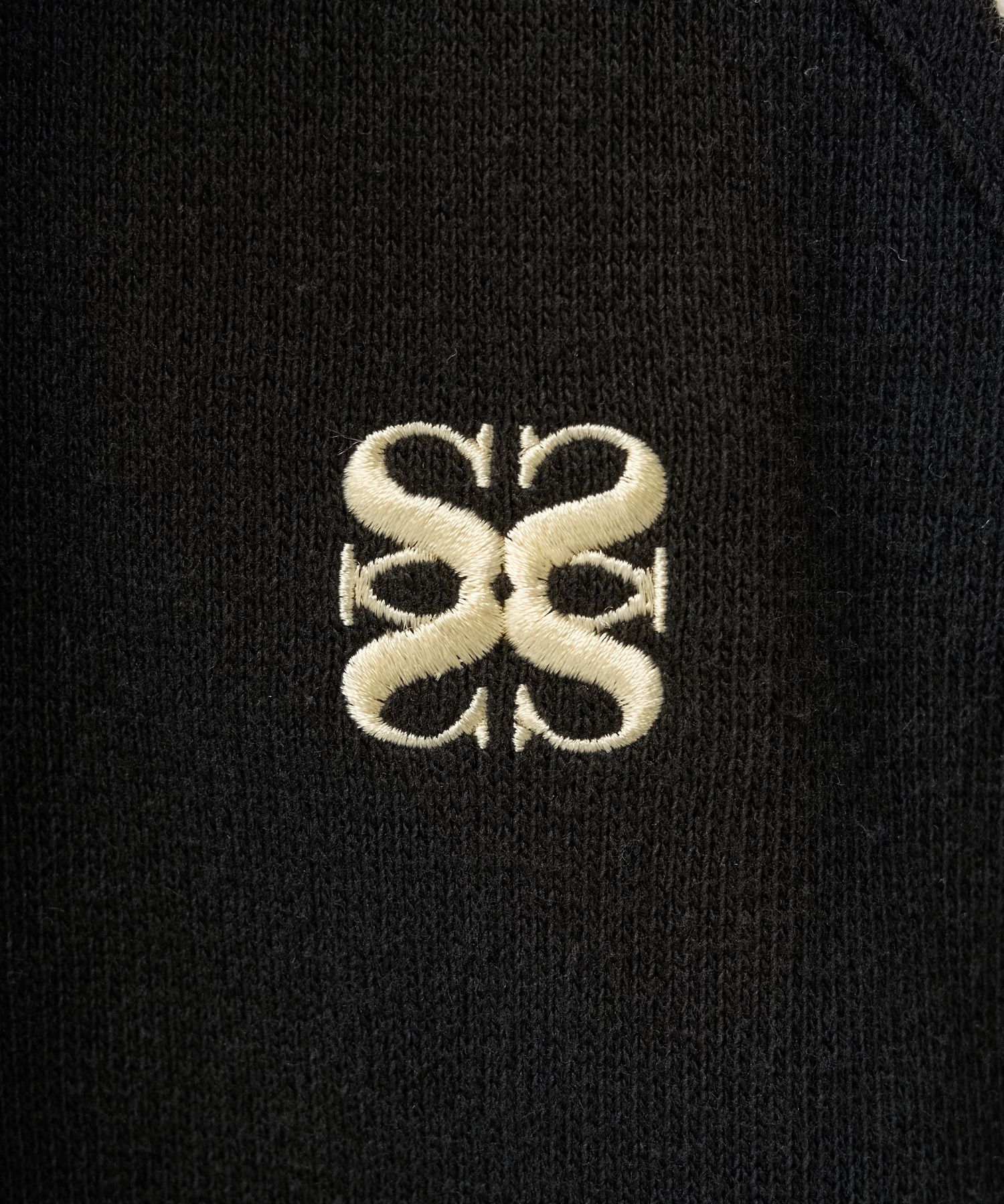 MUSINSA公式 | SATUR Lawton Half Zip-Up Sweatshirt Black