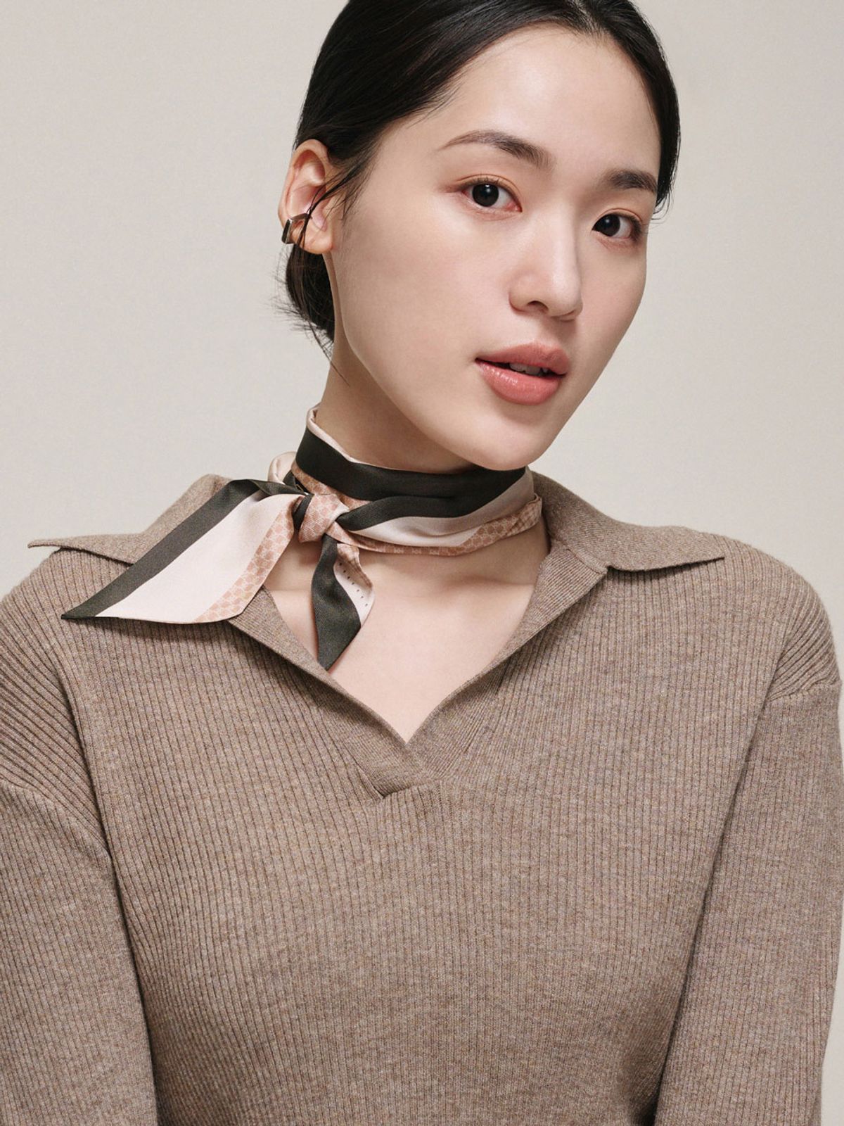 생럭슈(SAINTLUXURE) 비안느 딥카키