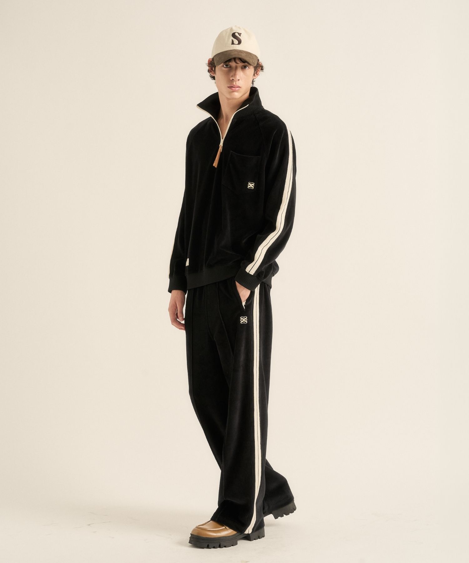 ◆SATUR◆ Velor loose fit half zip-up black SA243UTM09BK MUSINSA | SATUR Velour loose fit half zip-up black