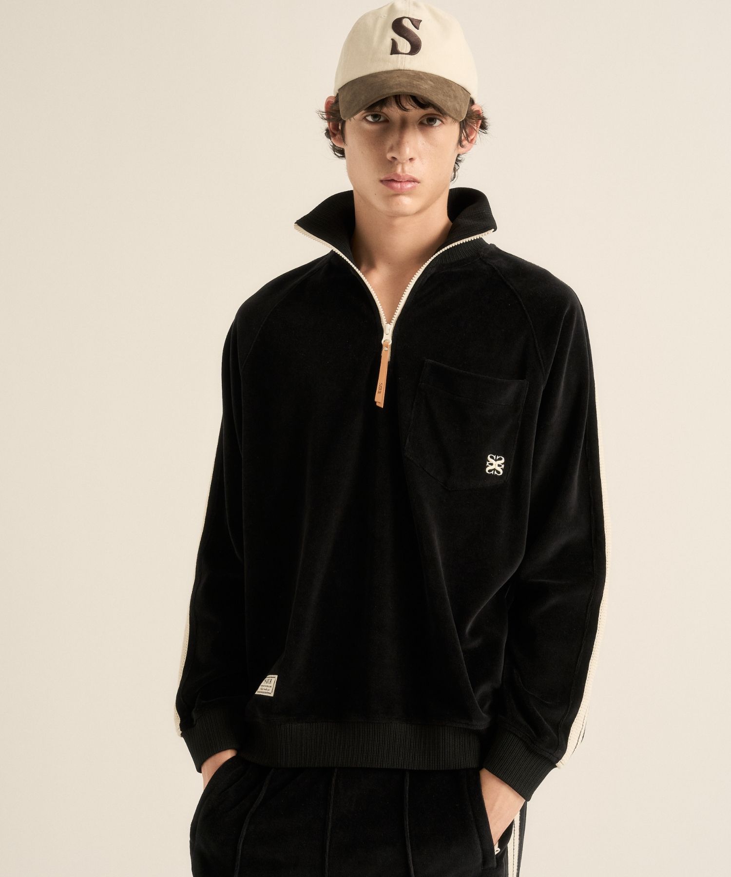 24FW★ SATUR ★VELOUR LOOSE FIT HALF ZIP-UP MUSINSA | SATUR Velour loose fit half zip-up black