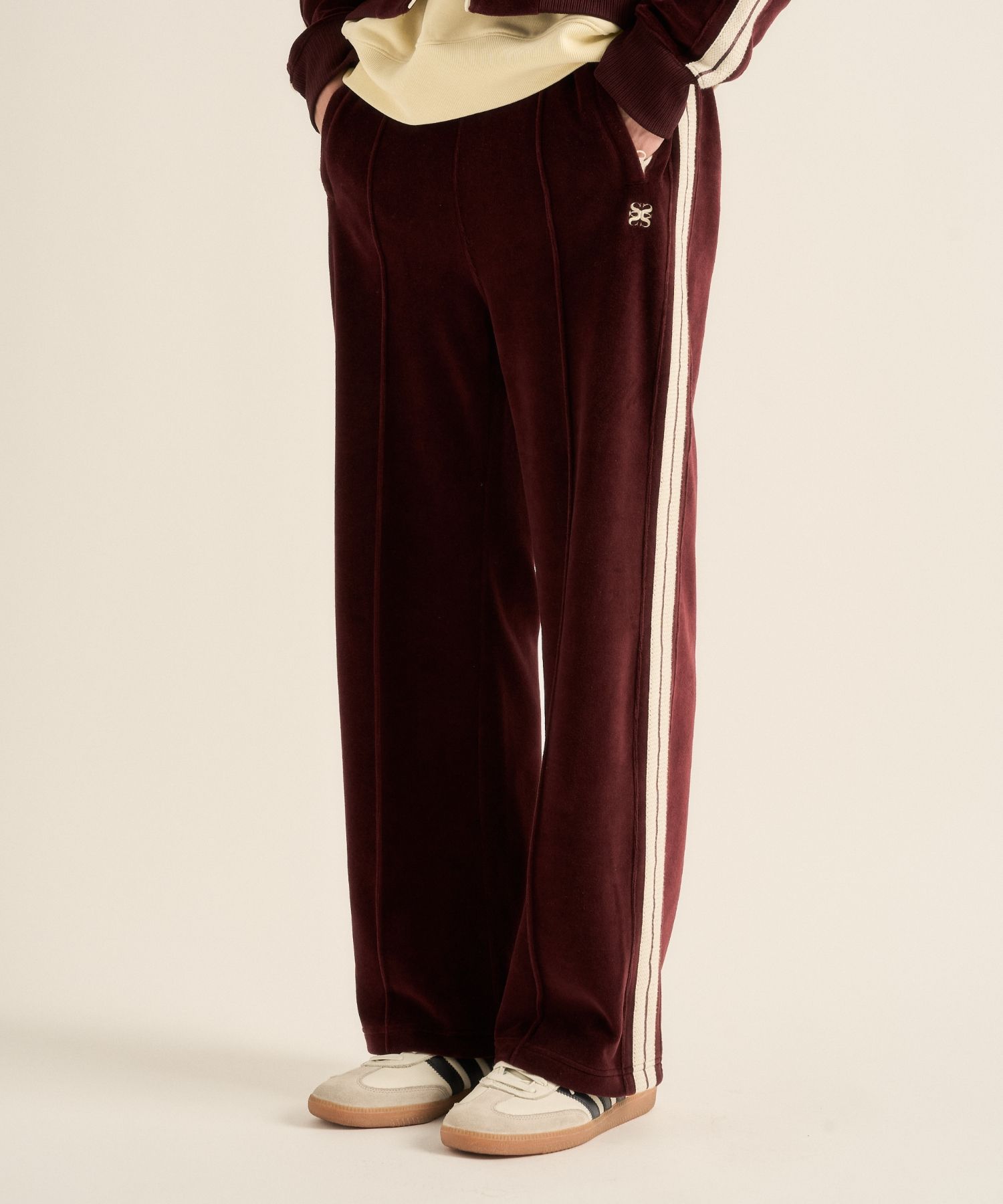 MUSINSA | SATUR Lawton Velour Track Pants Burgundy