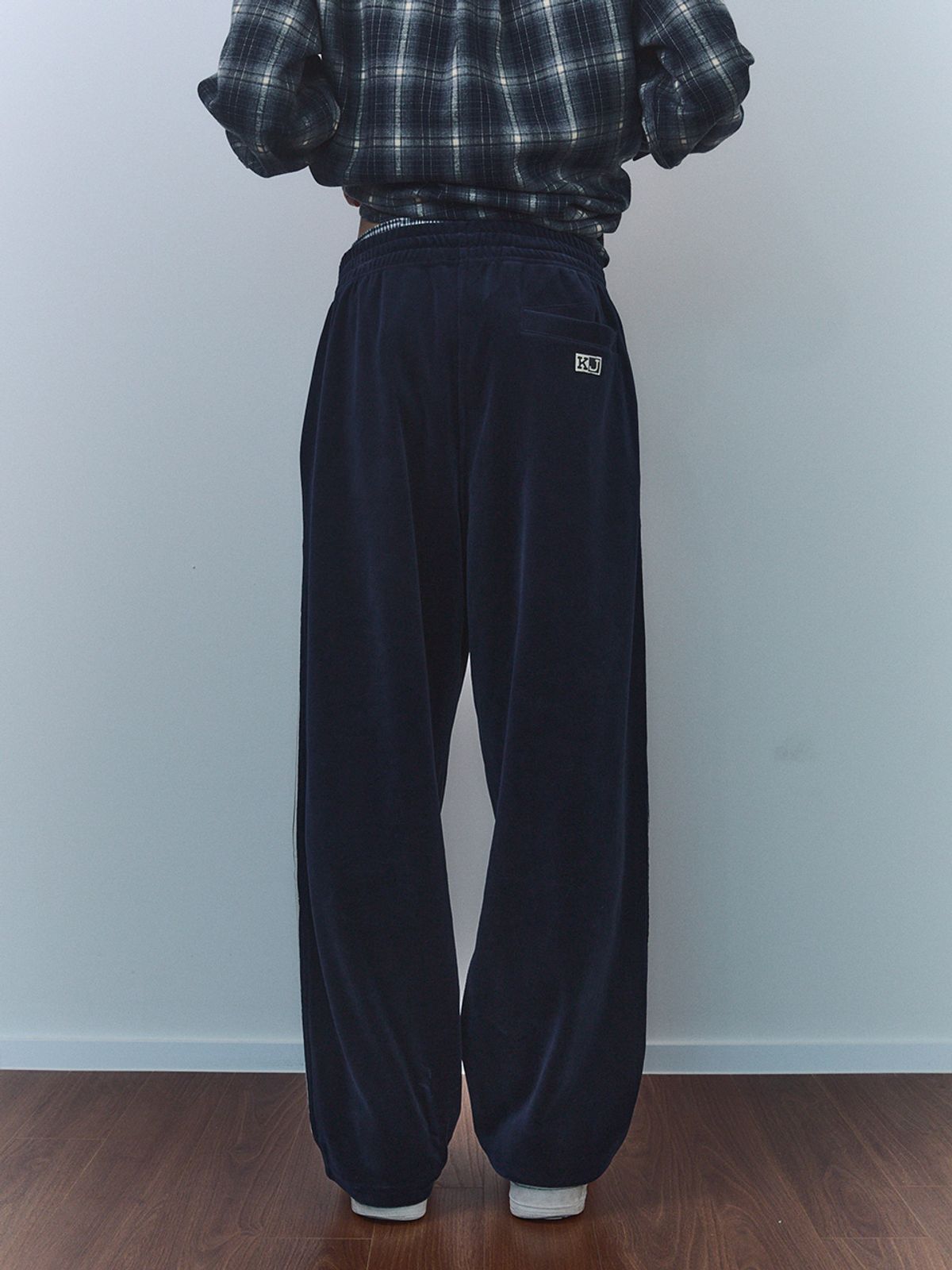 기준 맨(KIJUN MEN) Velure Track Pants Navy