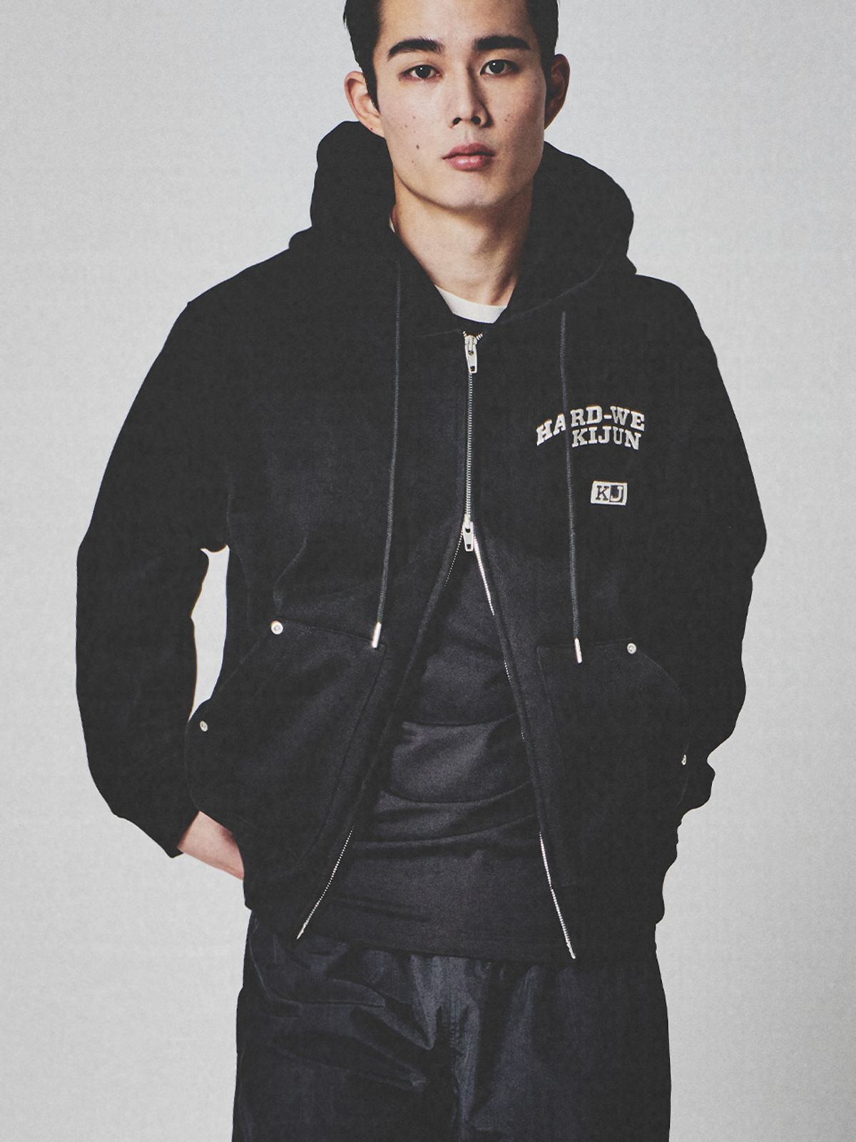 기준 맨(KIJUN MEN) Rivet Zip-Up Hoodie Black