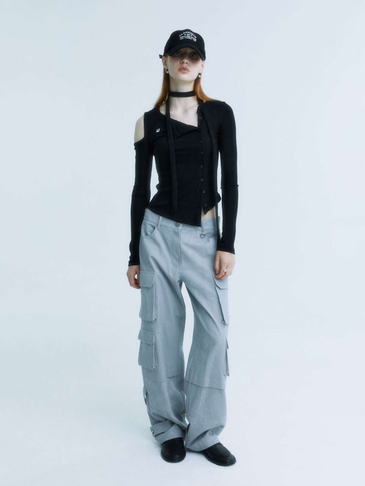 뮤제(MUSEE) VIENNE Unbalanced Cut-Out Detail Knitted Cardigan_Black