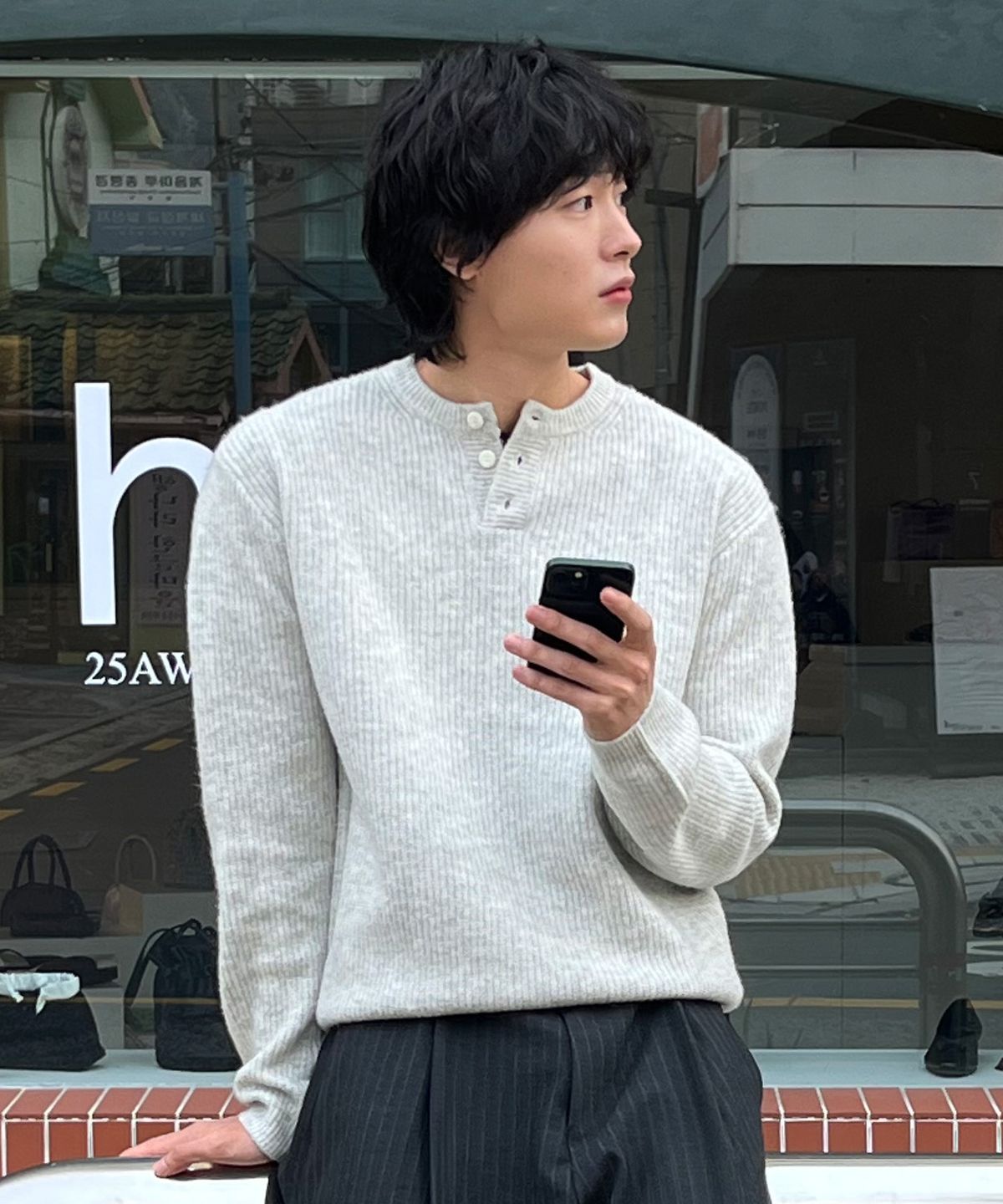 르아르(LEIRE) 리브드 오버핏 헨리넥 니트 [화이트 멜란지]