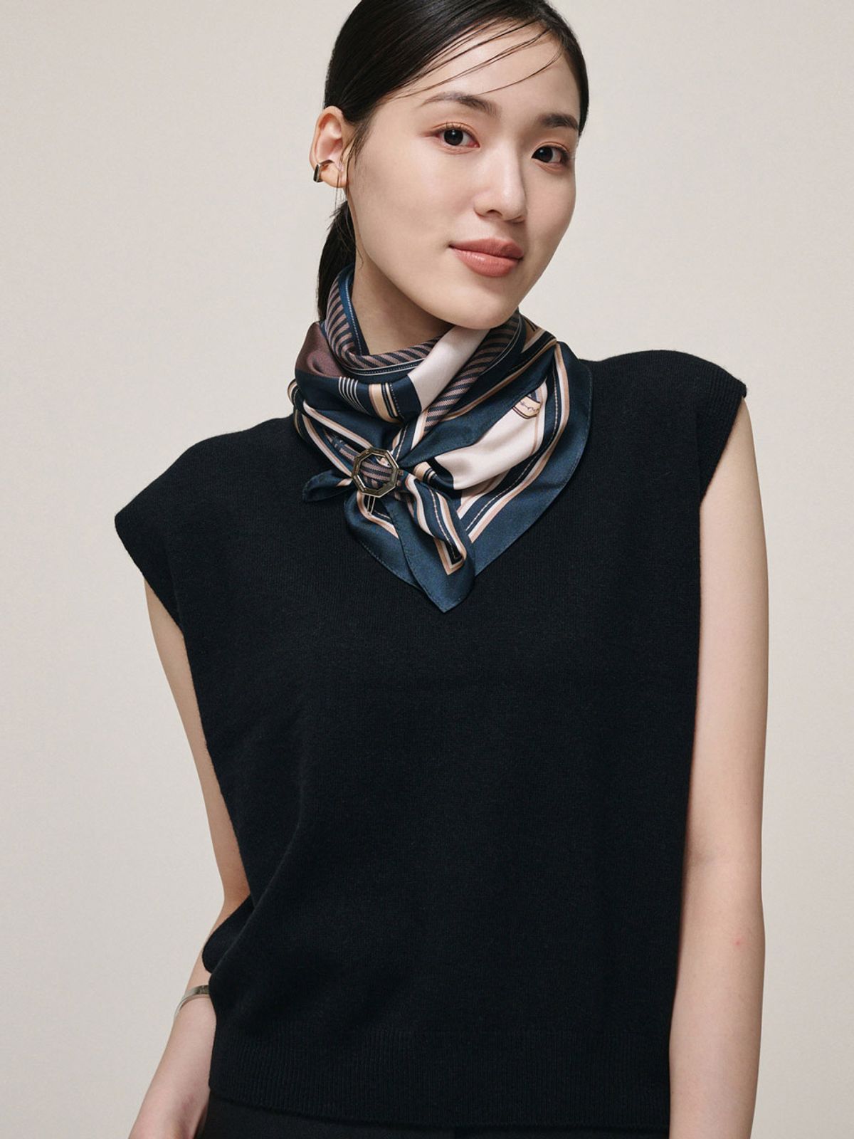 생럭슈(SAINTLUXURE) 메이트 네이비
