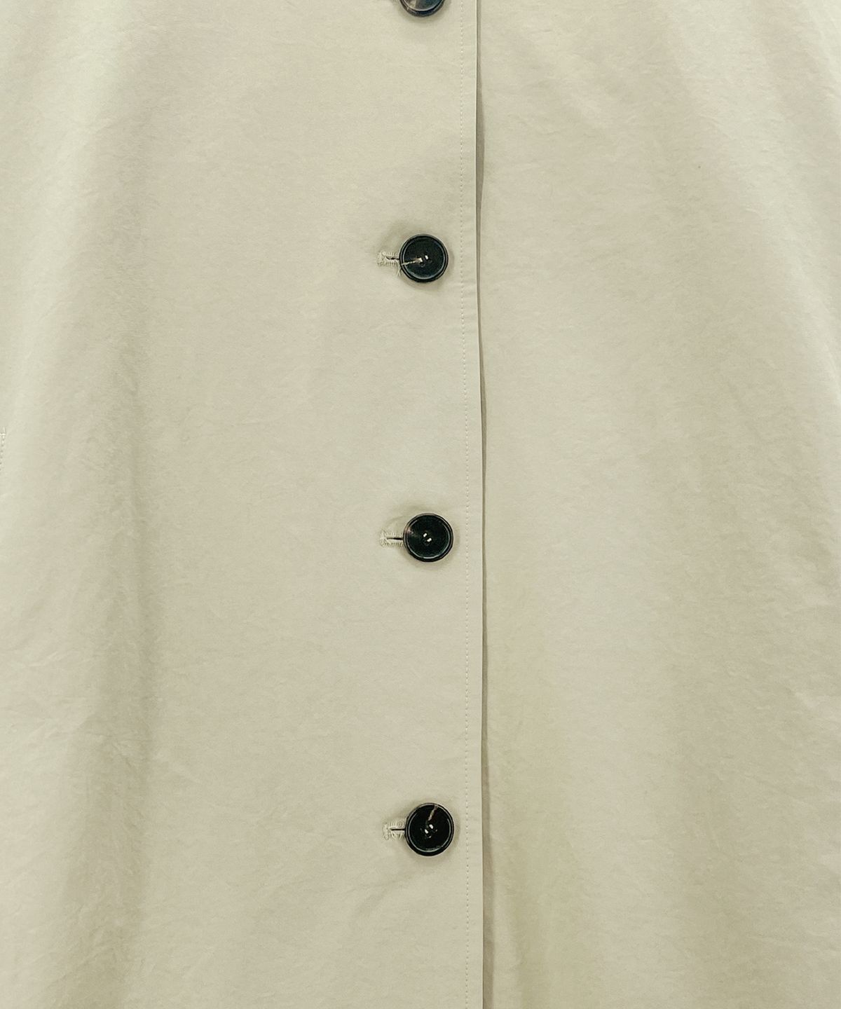 썸웨어버터(SOMEWHEREBUTTER) Margaret Half Trench Coat - Beige