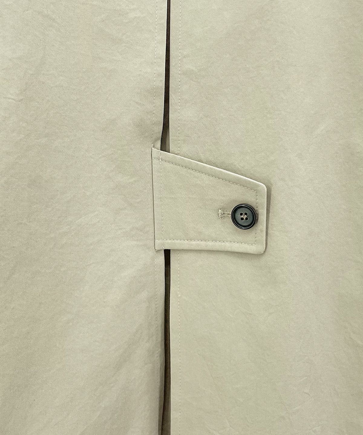 썸웨어버터(SOMEWHEREBUTTER) Margaret Half Trench Coat - Beige