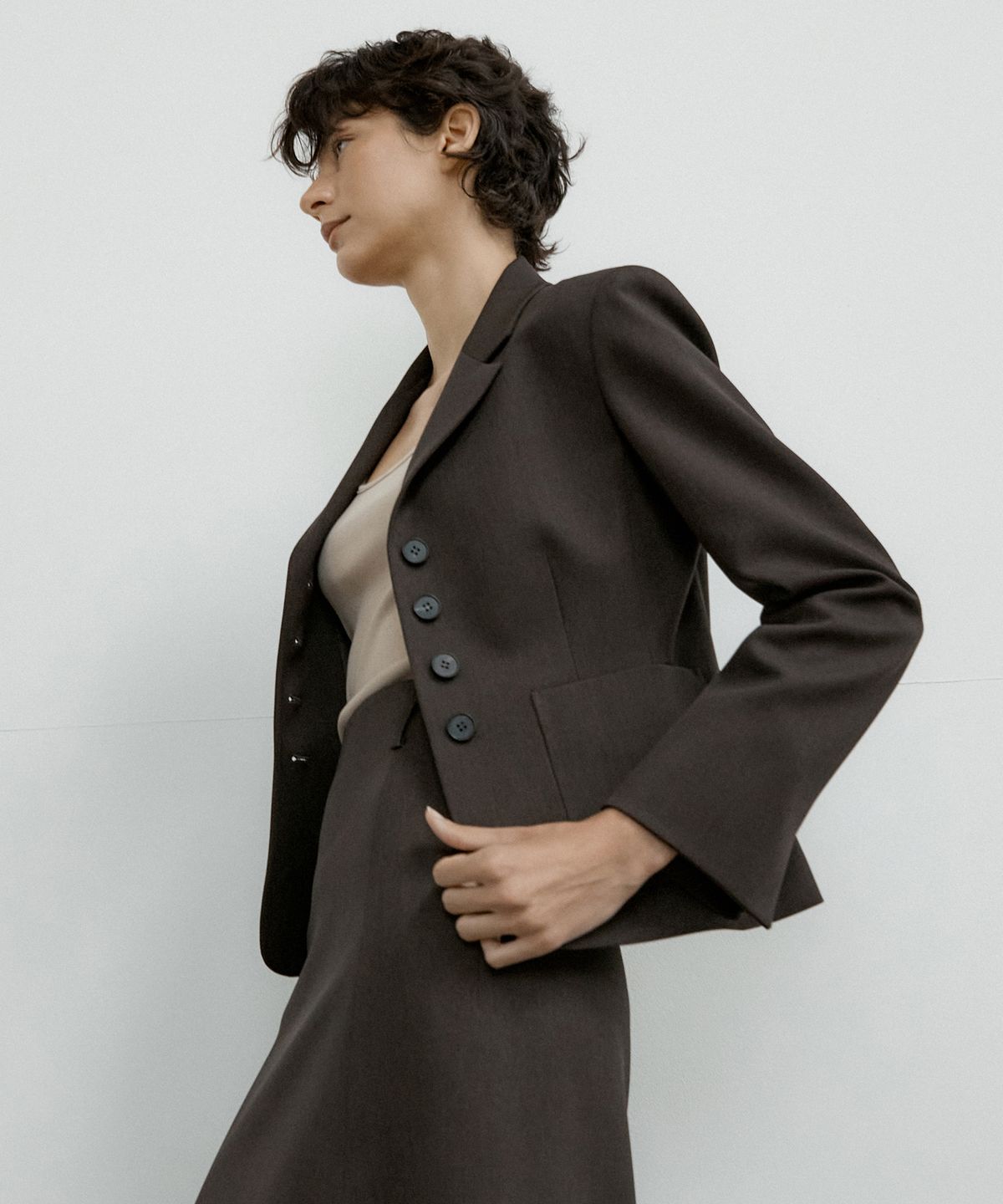 오떼뜨(OCTETTE) DEAR SLIM 4BUTTON JK_DARK BROWN
