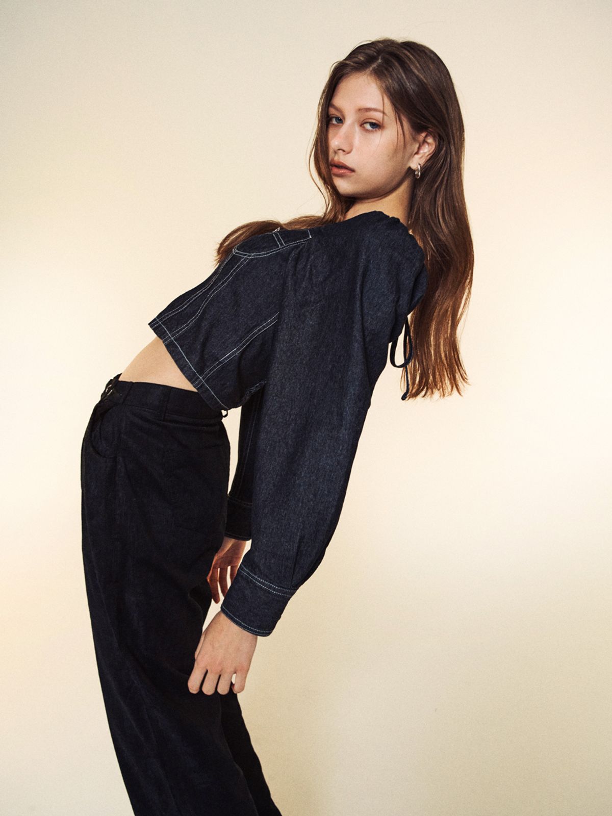 르네즈미아(RENNESMIA) 데님 뷔스티에 블라우스 _ 인디고 블랙
