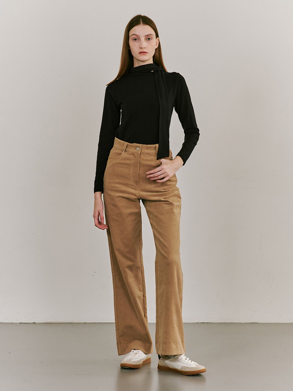 누브(NOUVE) Corduroy Straight Pants- Beige