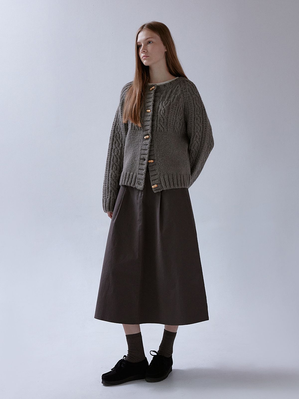 더미튼(THEMITTEN) Duffle cable cardigan (bark)