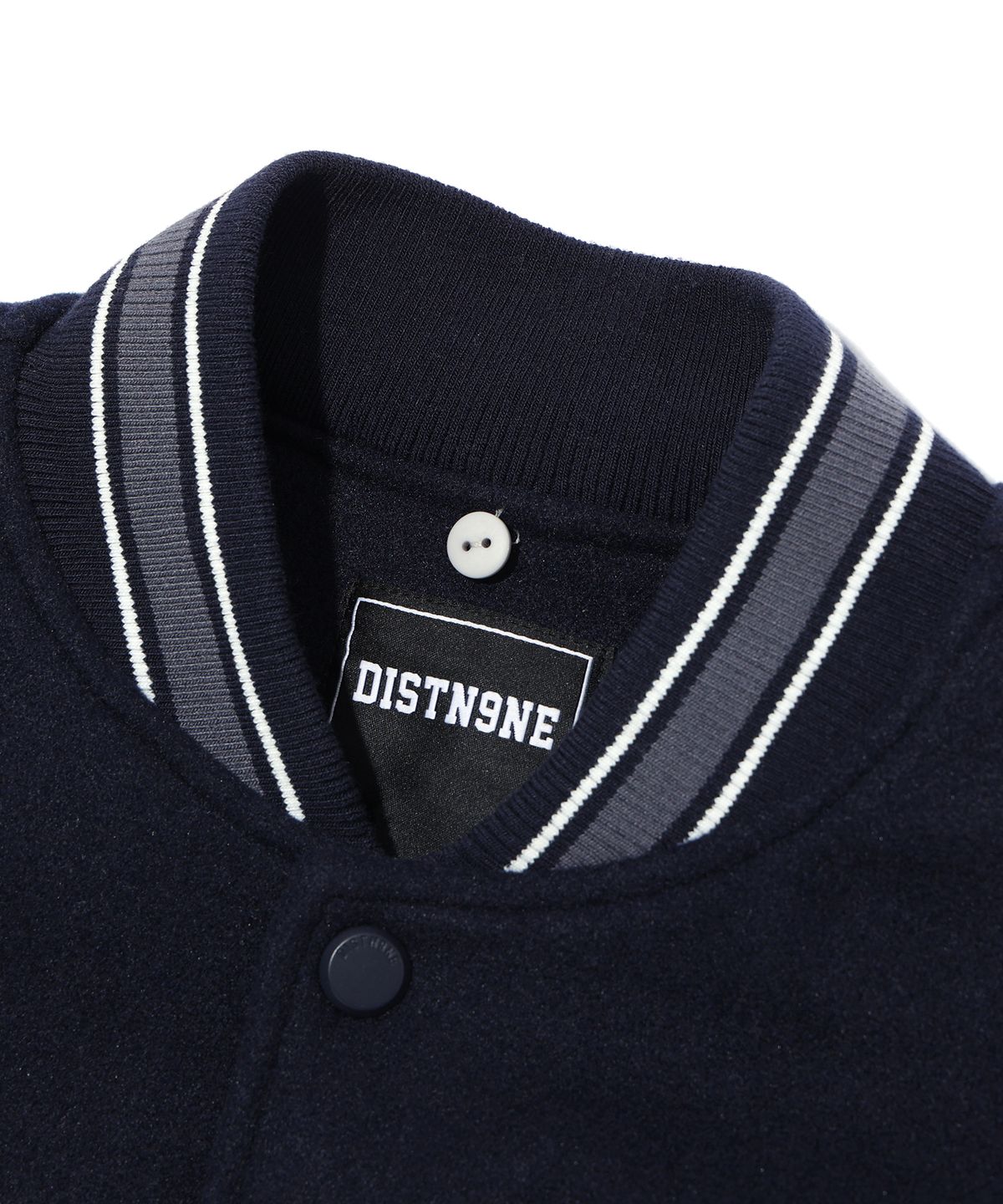 디스트나인(DISTN9NE) 로고 바시티 패딩 점퍼 NAVY (LP1JU017-066)
