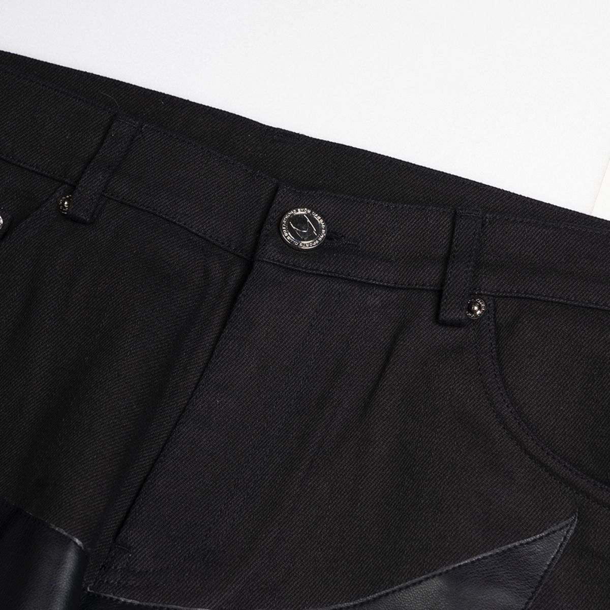 배드보이즈스포츠클럽(BADBOYSSPORTSCLUB) 901 : Double Black Raw Denim Jeans