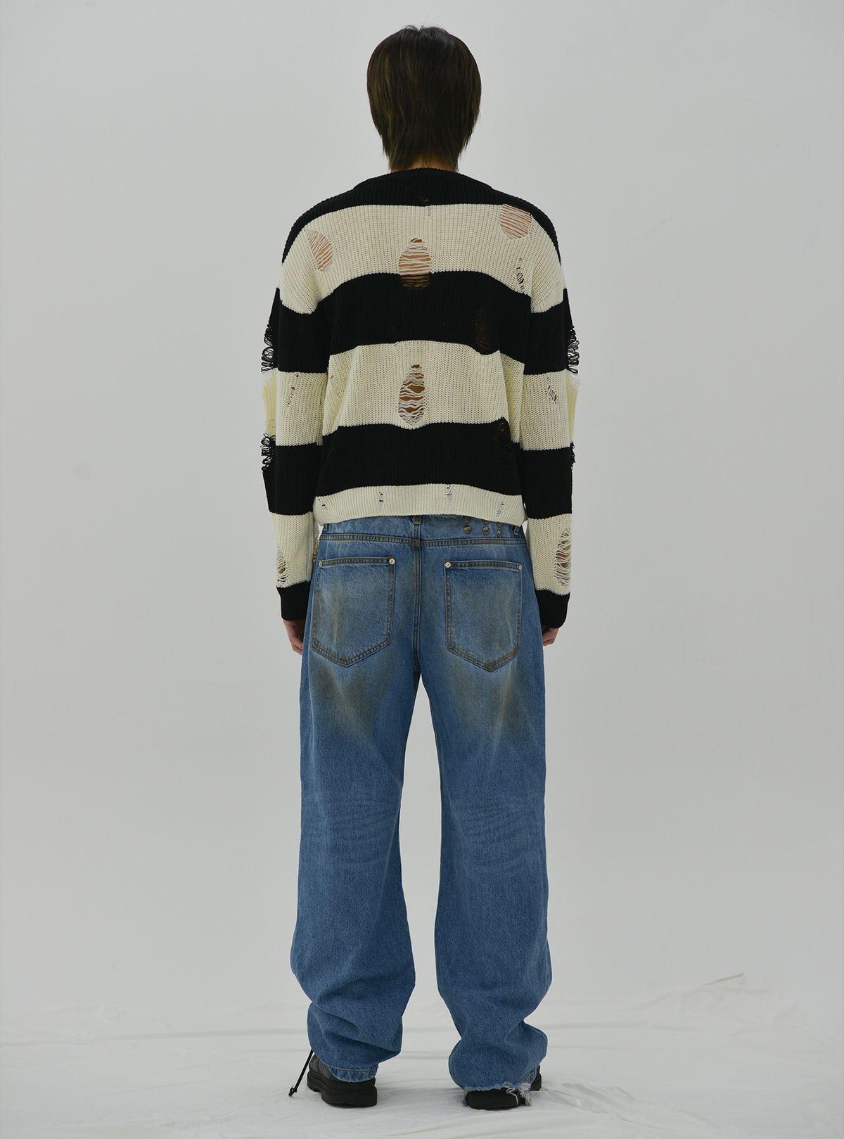 배드보이즈스포츠클럽(BADBOYSSPORTSCLUB) 302.0 : Ripped Sweater_Stripe