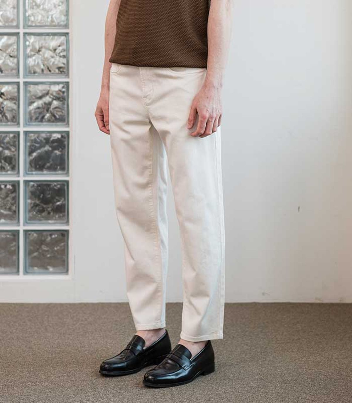 블랙브라운(BLACKBROWN) 테이퍼드핏  데님 팬츠 [IVORYCOTTONDENIM]