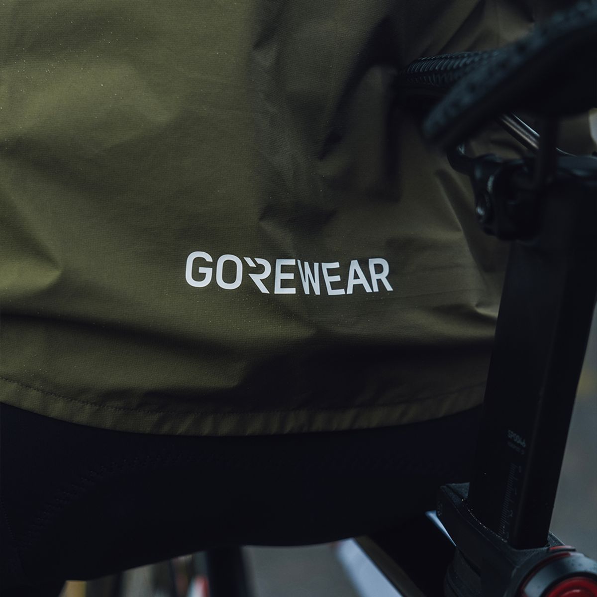 고어웨어(GOREWEAR) Gore-TEX 고어텍스 스핀쉬프트 자켓 - 유틸리티 그린 (남성용)