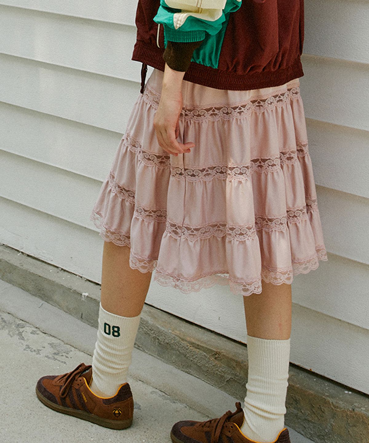 그린버터(GREENBUTTER) Needlework Mid-calf Socks (Green)