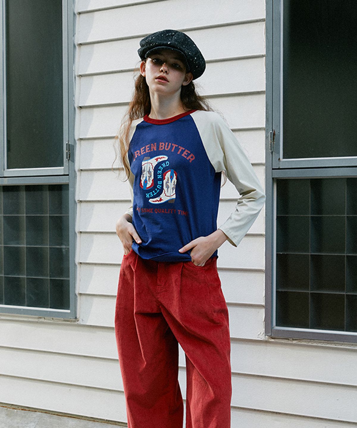 그린버터(GREENBUTTER) Western Raglan Sleeve Tee (Navy/Beige)