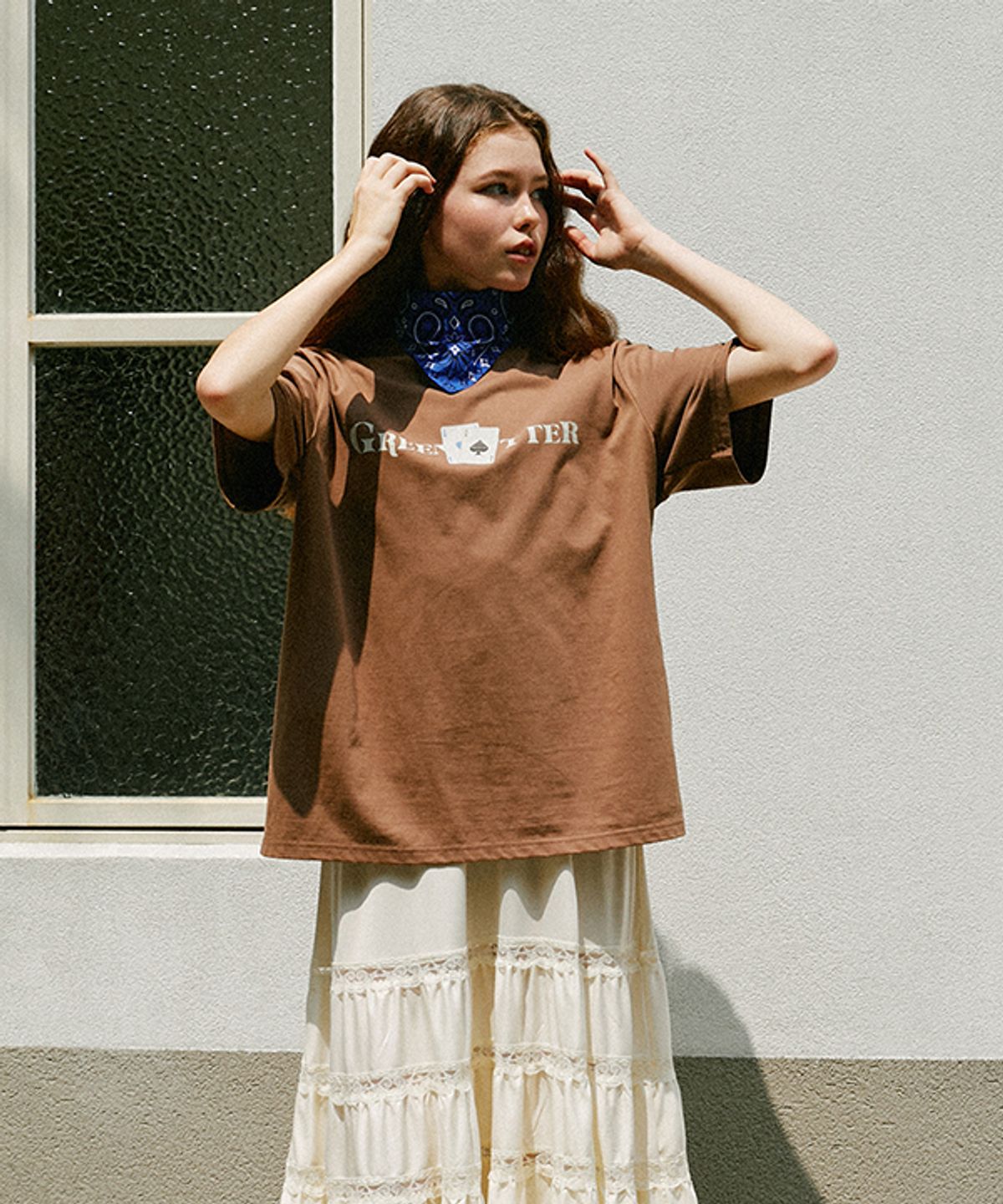 그린버터(GREENBUTTER) Oversized playing card Tee (Brown)