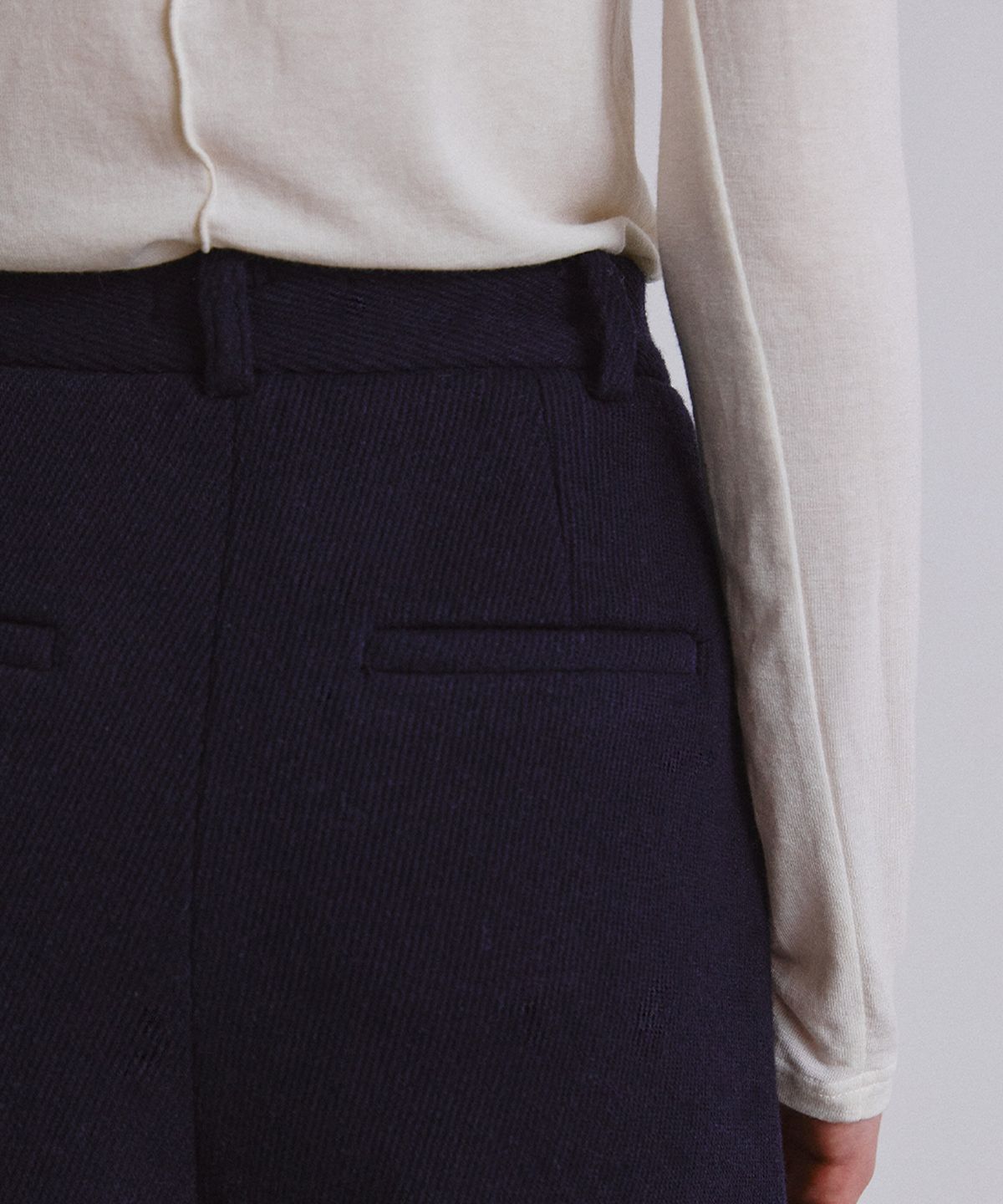 스텝어라운드(STEP AROUND) Wool twill bermuda pants_NAVY