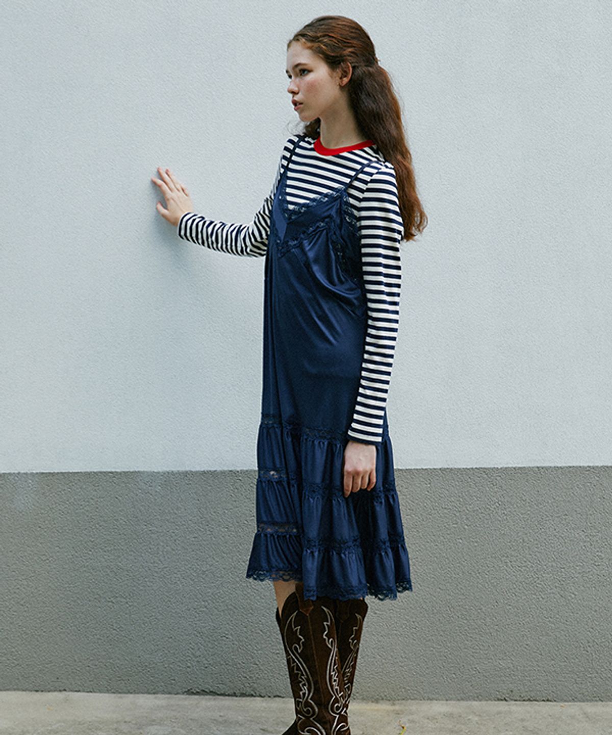그린버터(GREENBUTTER) Shirring Lace Slip dress (Navy)