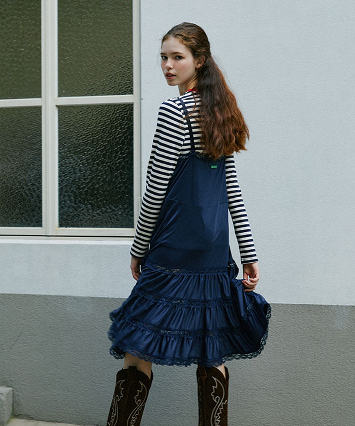 그린버터(GREENBUTTER) Shirring Lace Slip dress (Navy)