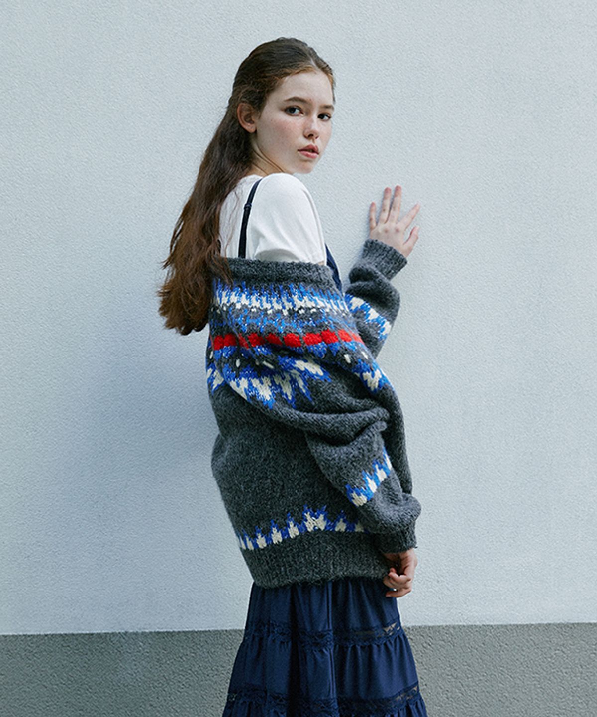 그린버터(GREENBUTTER) Metallic Yarn Nordic Cardigan (Charcoal)