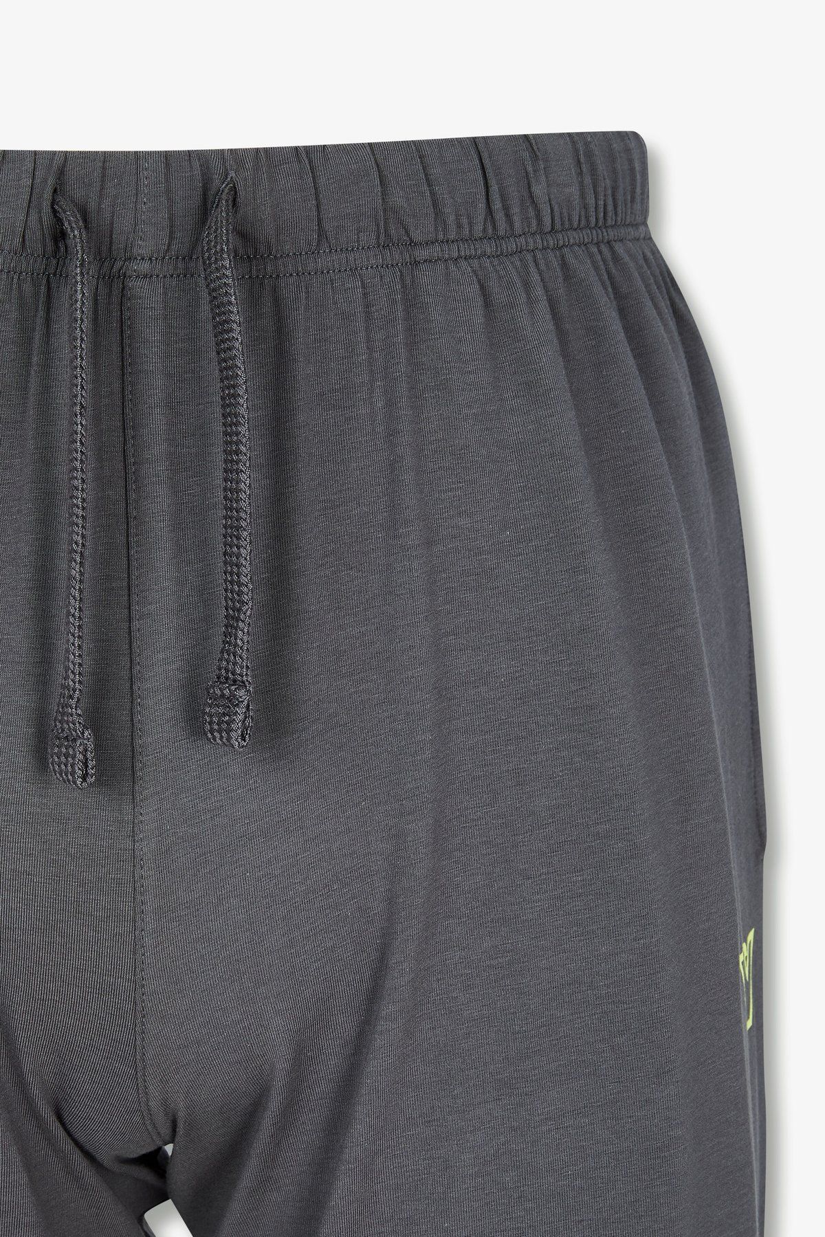 엠포리오 아르마니 언더웨어(EMPORIO ARMANI UNDERWEAR) 남성 아웃라인 이글 라운지 조거 팬츠_다크 그레이 0814332028