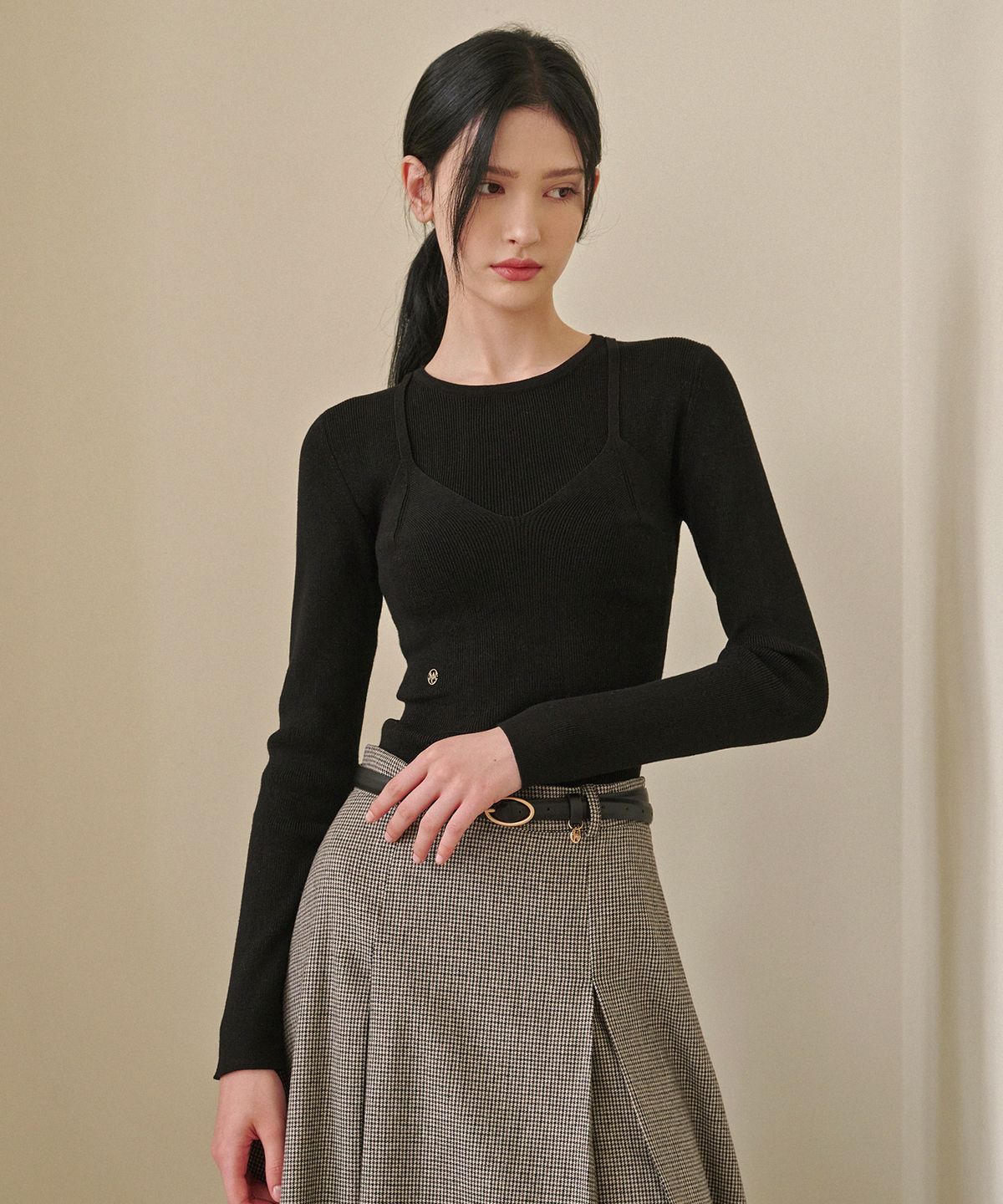 미케네(MICANE) 허그 버클 포인트 레이어드 니트