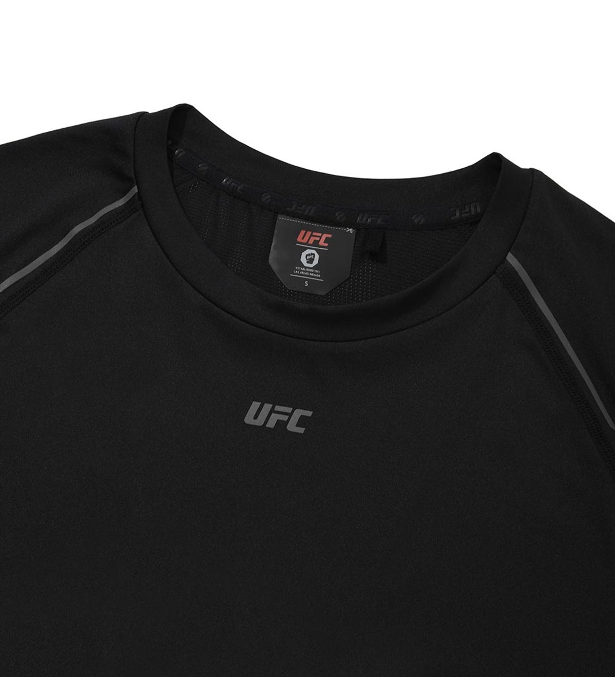 유에프씨 스포츠(UFC SPORT) UFC 그루브 레귤러핏 반팔 티셔츠 블랙 U4SSV3210BK
